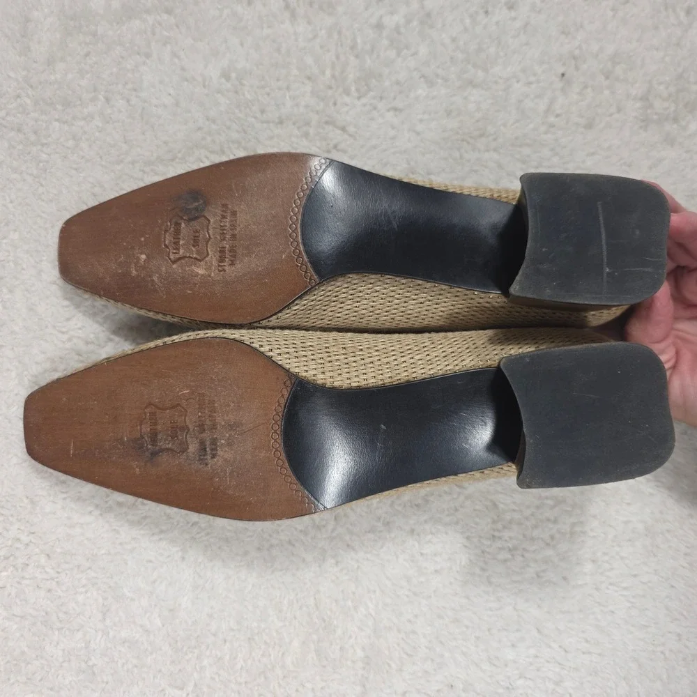 Stuart Weitzman step into